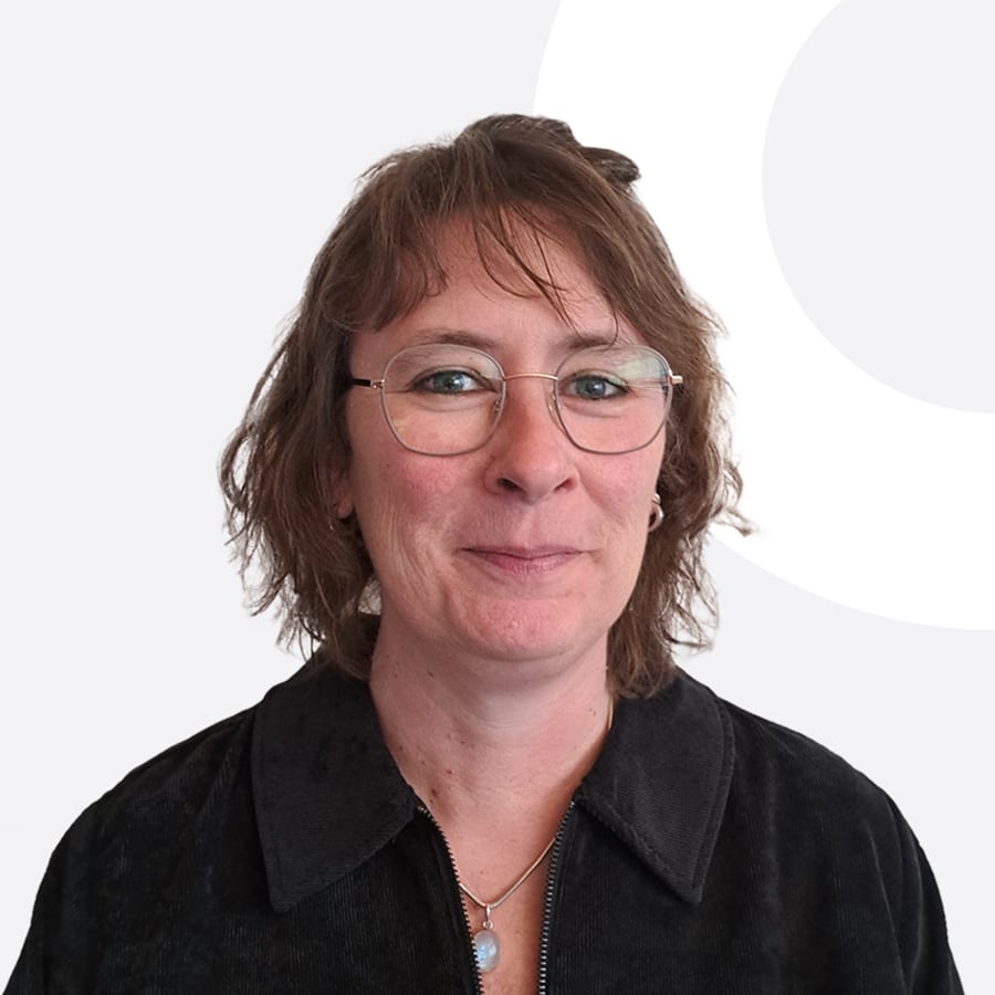 Högg Liftsysteme Rollstuhllifte Sitzlifte Aufzug Hebebühnen Deckenlifte Treppenlift Sonderlösungen Monika Bigler